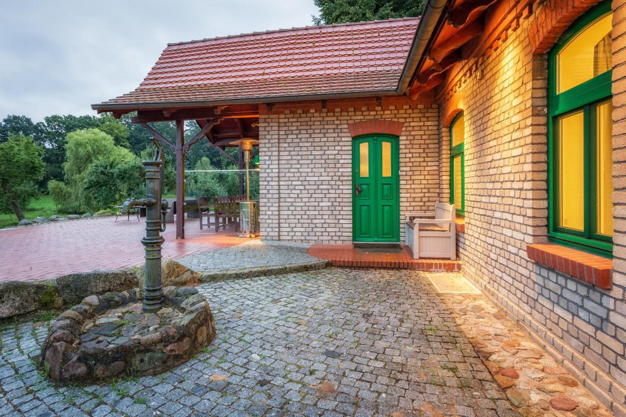 J1 Idyllisches Ferienhaus Mit Seeblick Julchendorf 외부 사진